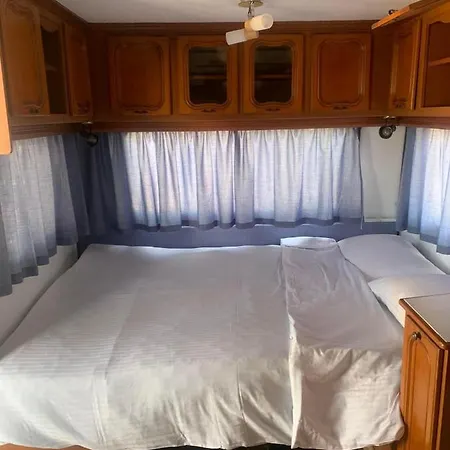 Campeggio Hub Caravans Gradina Chernomorets